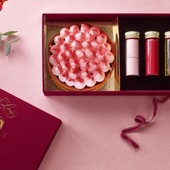 Sometime.. we are also in a creative & romantic mood. Have a look on Valentine Day Box of @lestartesdefrancoise .. that is SO lovely. You can order it on : https://www.tartes.be/tartes/saint-valentin-2020.html#tartefrancoise #tartesfrancoise #valentineday #saintvalentin #loveyou #packaging #packagingdesign