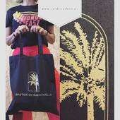 Pack of the day @centuryprint.euTrendy, the TOTE BAG will be your perfect ally to carry all your items throughout the day. Reusable bag made in cotton, light and soft fabric 🤩#centurybox #packagingdesign #packagingbox #packagingproducts #packaging #packaginglove #love #instagood #design #totebag #cotton #goldprint